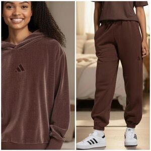 NWT 2 PC SIZE M MEDIUM HOODIE SWEATSHIRT AND JOGGERS MATCHING OUTFIT ADIDAS